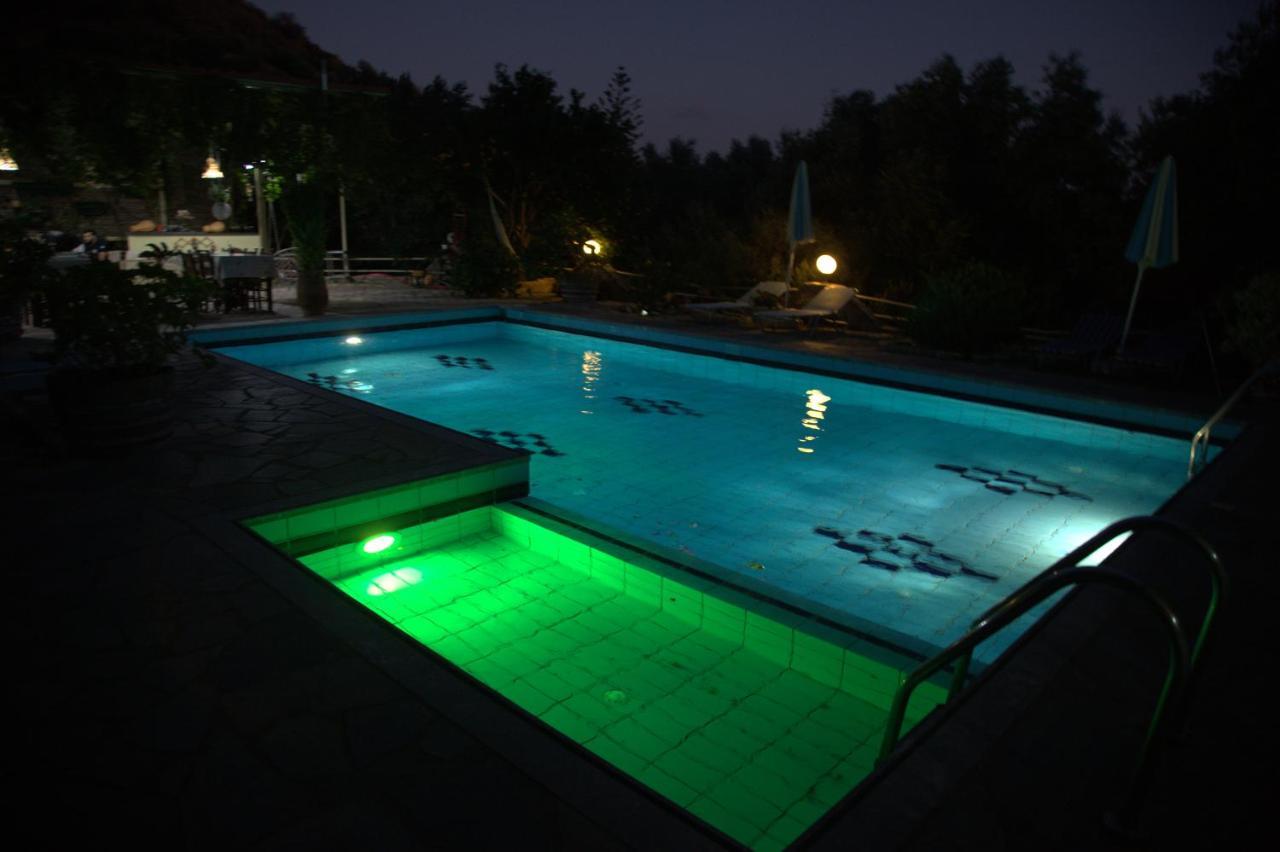 Sunrise Hotel & Apartments โรดาคิโน ภายนอก รูปภาพ